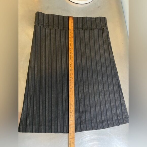 Maternity roll top stretch work skirt - Picture 2 of 7